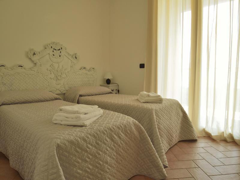 Residence Karina Moniga del Garda Quarto foto